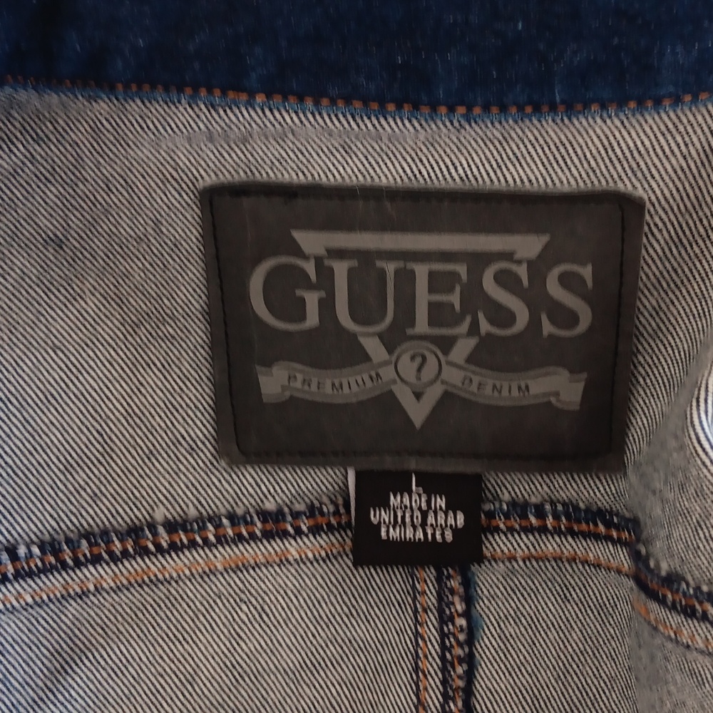 Guess Jean jacket. Beautiful condition. - Picture 8 of 8